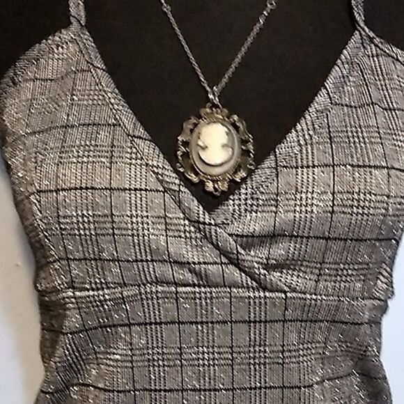 OBJEX Silver Plaid Sparkle Croptop - Picture 4 of 12